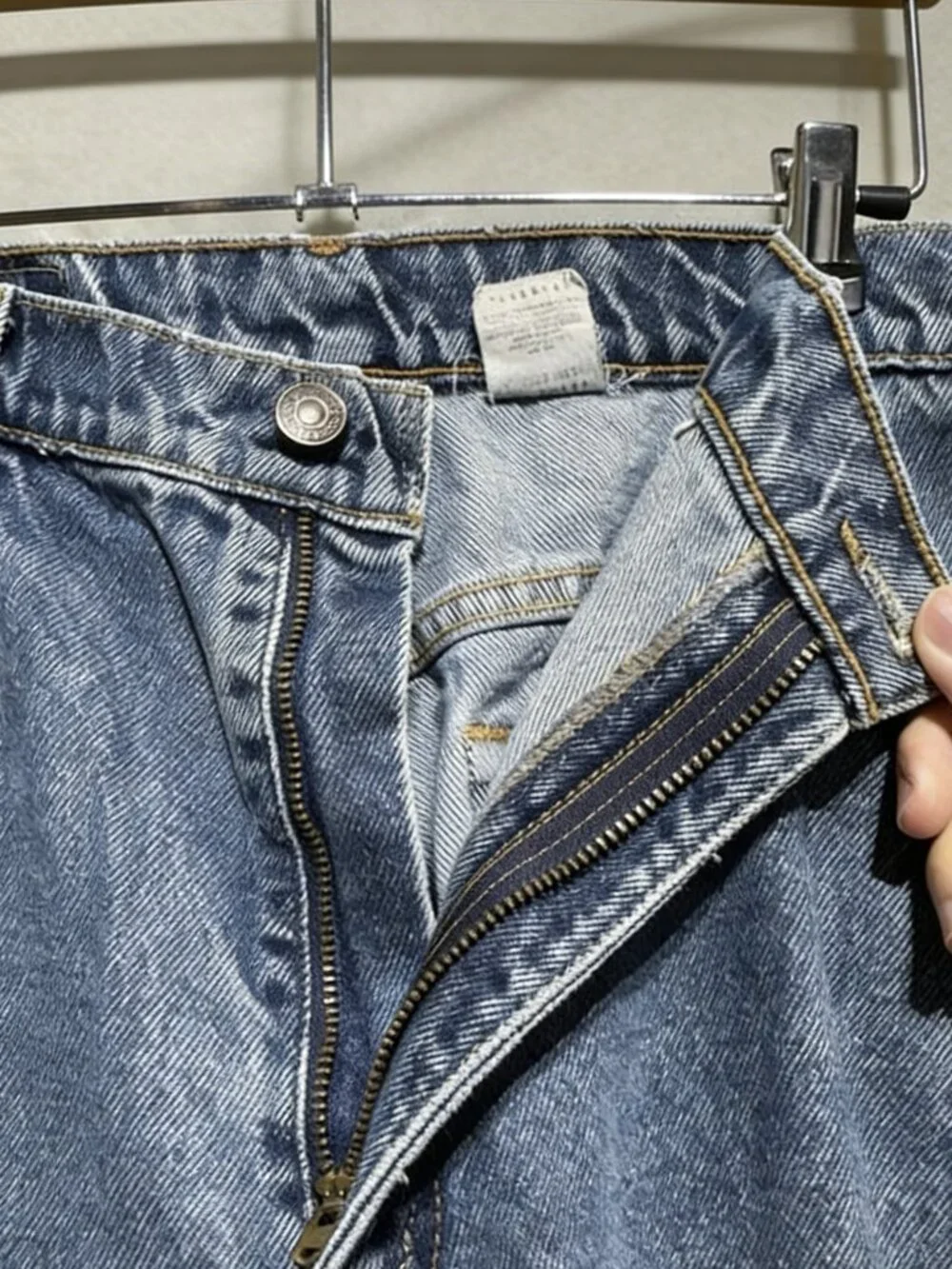 VTG Levi’s 560 Loose Fit Jeans Mens 33x32 Blue Denim Cotton Mid Rise Tapered Leg - Picture 3 of 5